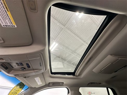 Used 2015 Chevrolet Tahoe LTZ image 32