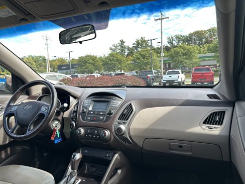 Used 2015 Hyundai Tucson SE image 15