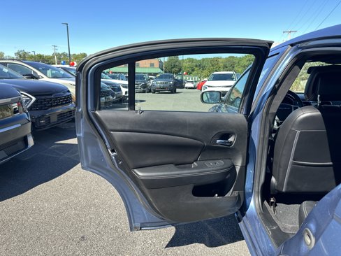 Used 2011 Chrysler 200 Limited image 25