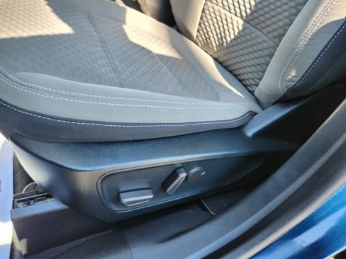 Used 2020 Ford Escape SE image 25
