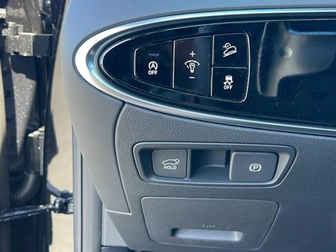 New 2025 Genesis GV70 2.5T w/ Select Package image 26