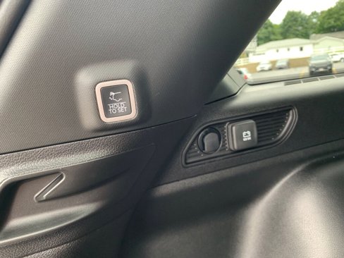 New 2025 Jeep Grand Cherokee Laredo X w/ Luxury Tech Group I image 32