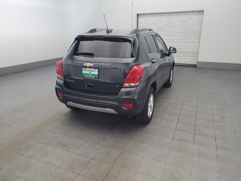 Used 2020 Chevrolet Trax LT w/ LT Convenience Package image 7