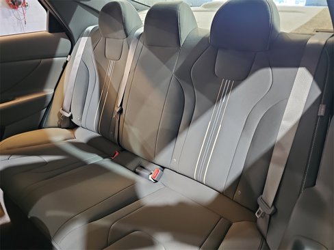 New 2025 Hyundai Elantra Sport image 13