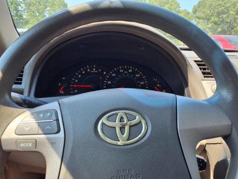Used 2009 Toyota Camry LE image 19
