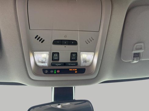 Used 2019 Buick Enclave Essence image 17