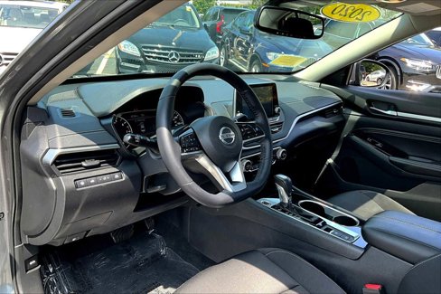 Used 2020 Nissan Altima 2.5 SV image 16