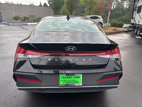 Used 2024 Hyundai Elantra SEL image 4