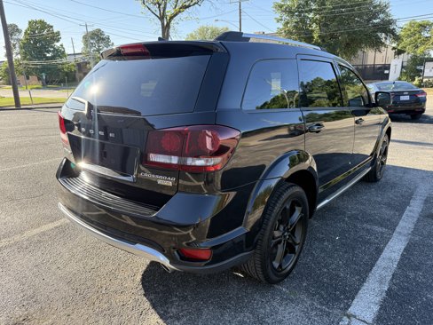 Used 2019 Dodge Journey Crossroad image 3