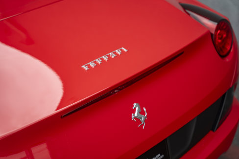 Used 2011 Ferrari California image 22