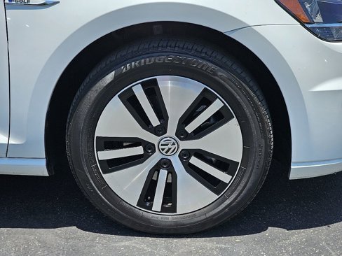 Used 2019 Volkswagen e-Golf SE w/ Driver Assistance Package image 21