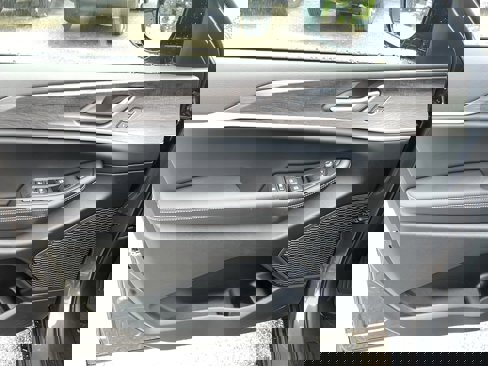 New 2025 Jeep Grand Cherokee Limited image 12
