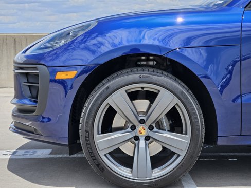 Certified 2025 Porsche Macan S image 17
