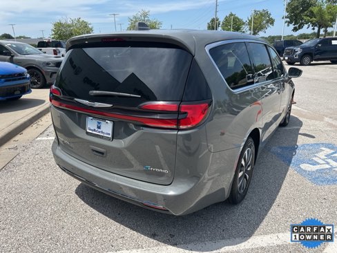 Used 2022 Chrysler Pacifica Touring-L image 29