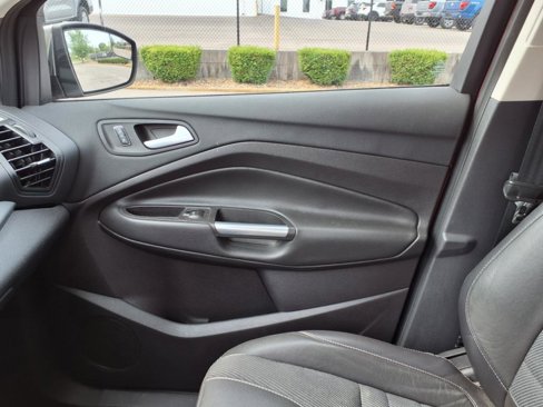 Used 2016 Ford Escape SE w/ SE Chrome Package image 20
