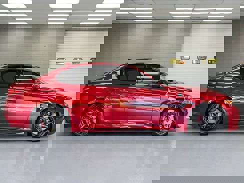 Used 2017 Alfa Romeo Giulia Quadrifoglio image 3