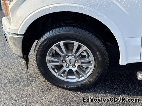 Used 2020 Ford F150 Lariat image 14