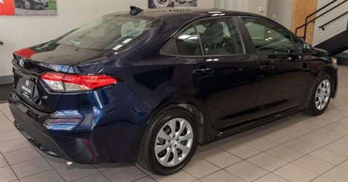 Used 2022 Toyota Corolla LE image 16