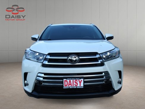 Used 2017 Toyota Highlander Limited image 2