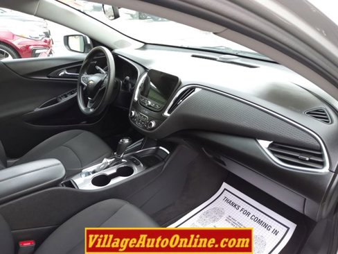 Used 2020 Chevrolet Malibu LT image 28