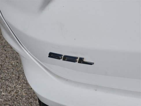 Used 2021 Ford Edge SEL image 8