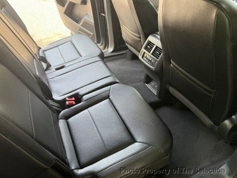 Used 2021 Volkswagen Atlas SE image 46