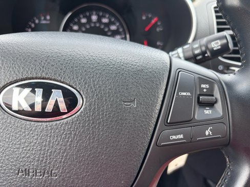 Used 2015 Kia Sorento LX image 25