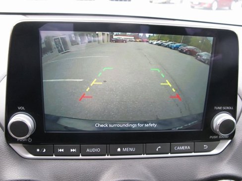 Used 2024 Nissan Sentra SV image 16