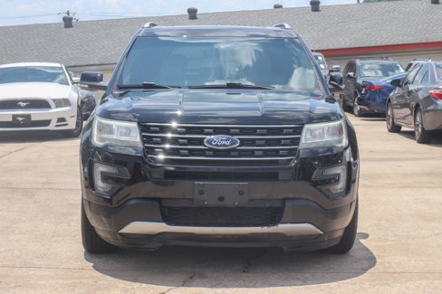Used 2016 Ford Explorer XLT w/ Equipment Group 202A image 2