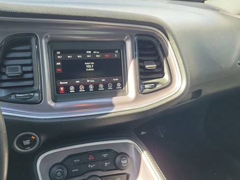 Used 2019 Dodge Challenger R/T w/ Driver Convenience Group image 24