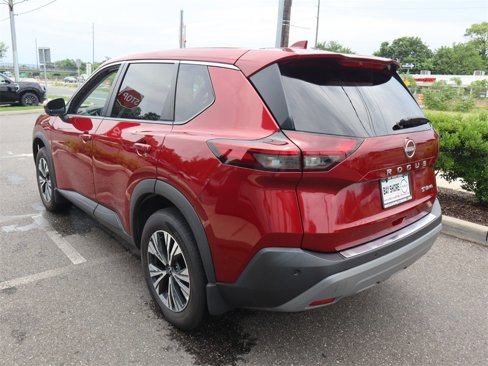 Certified 2022 Nissan Rogue SV image 8