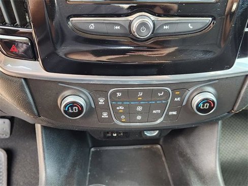 Used 2018 Chevrolet Traverse LT image 18