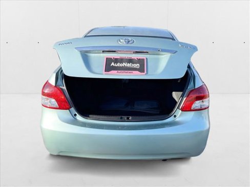 Used 2010 Toyota Yaris Sedan image 3