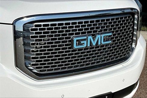 Used 2015 GMC Yukon XL Denali w/ Touring Package image 29
