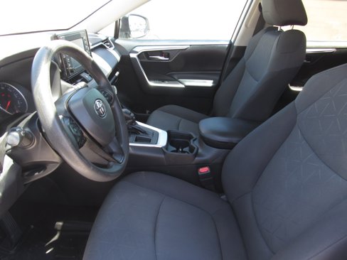 Used 2019 Toyota RAV4 XLE image 15