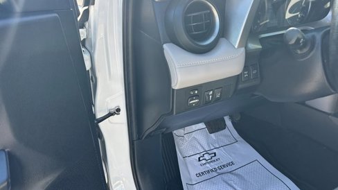 Used 2018 Toyota RAV4 XLE image 14