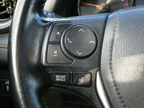 Used 2016 Toyota RAV4 SE image 12