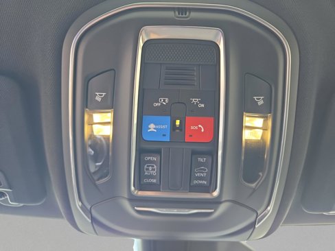New 2025 Jeep Grand Cherokee Laredo X image 10