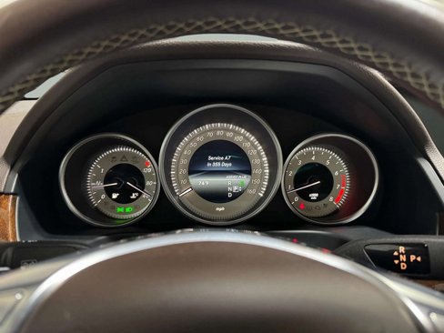 Used 2015 Mercedes-Benz E 350 4MATIC Sedan image 24