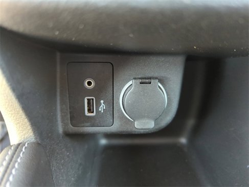 Certified 2020 Nissan Kicks SR w/ Exterior Package image 33
