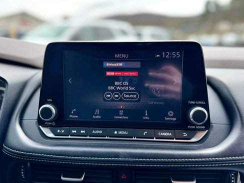 Used 2022 Nissan Rogue SV image 19