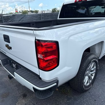 Used 2018 Chevrolet Silverado 1500 W/T w/ Trailering Package image 4