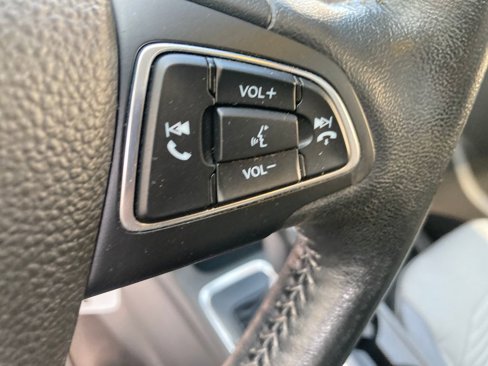 Used 2017 Ford Escape SE w/ SE Sport Appearance Package image 43
