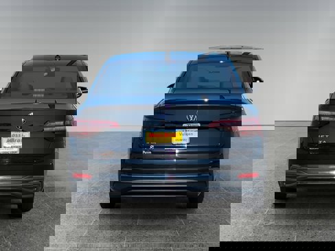 Used 2023 Volkswagen Jetta Sport image 4