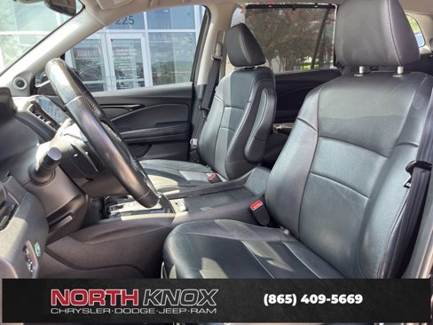Used 2019 Honda Pilot Touring image 6