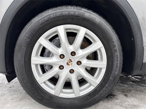 Used 2011 Porsche Cayenne image 28