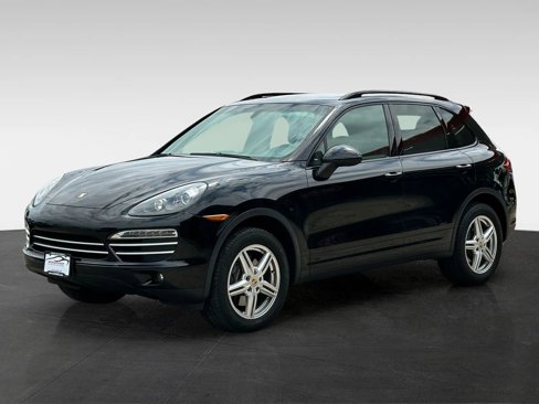 Used 2014 Porsche Cayenne Platinum Edition image 3