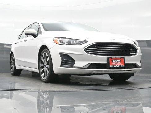 Used 2019 Ford Fusion SE image 26