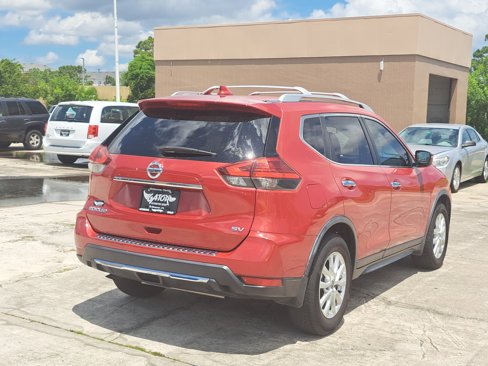 Used 2017 Nissan Rogue SV image 6