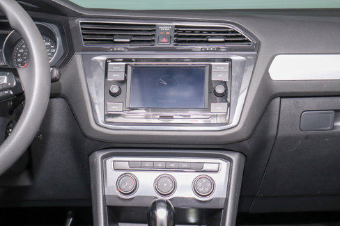 Used 2020 Volkswagen Tiguan S image 26